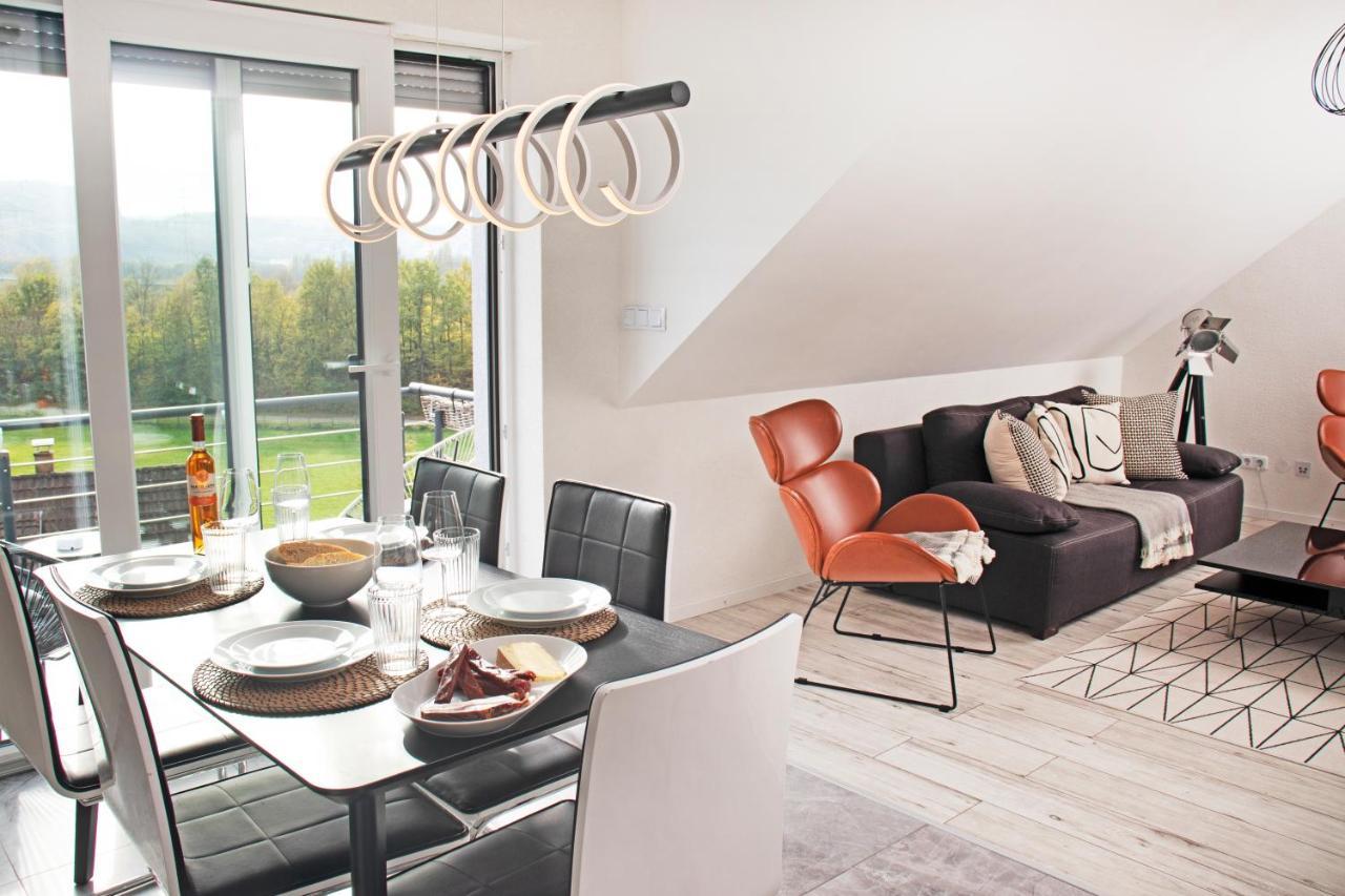 Blackncozy - Design Appartement Mit Boxspringbett Und Balkon Lorrach Exterior photo