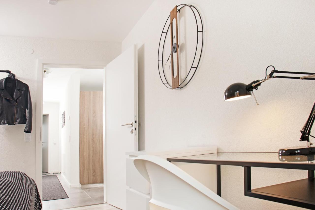 Blackncozy - Design Appartement Mit Boxspringbett Und Balkon Lorrach Exterior photo